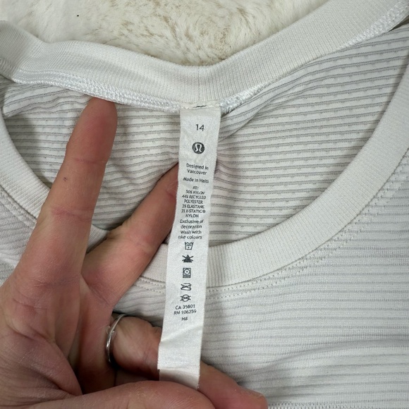 Lululemon Swiftly Tech Long Sleeve Athletic Training Women's Size 14 White - Picture 3 of 6
